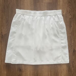 Renuar White Skort